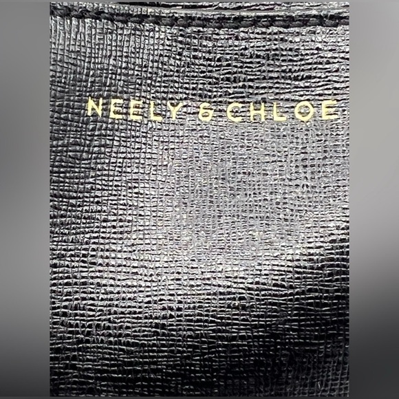 Neely and Chloe black leather shoulder bag - Picture 3 of 15